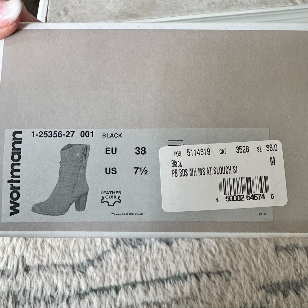 Like NEW Gorgeous Tamaris Mid Calf Black Leather Heeled Boots - Picture 9 of 9